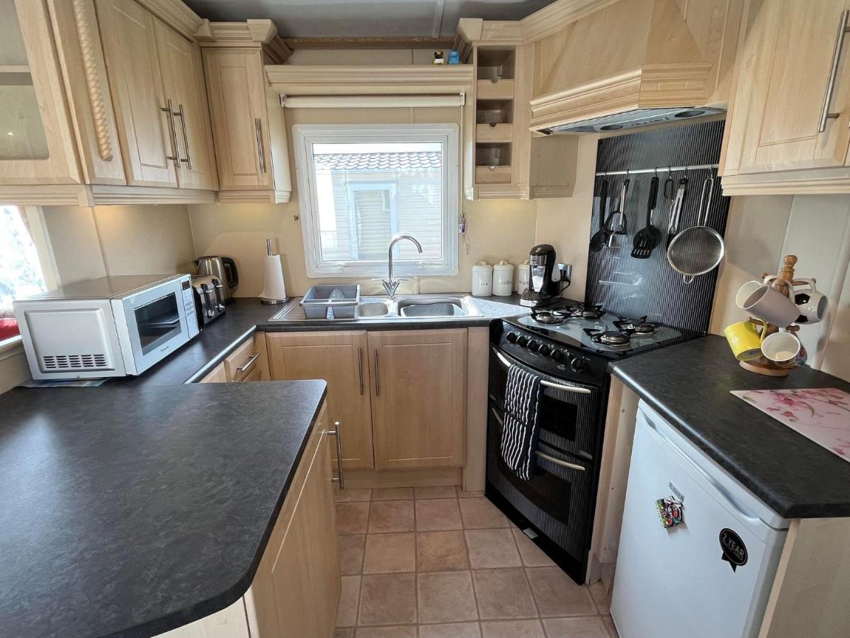 Eagle 63: Pet-friendly Beach Retreat At California Cliffs Holiday park Scratby